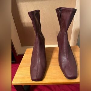 AEROSOLES Burgundy Ankle Boots